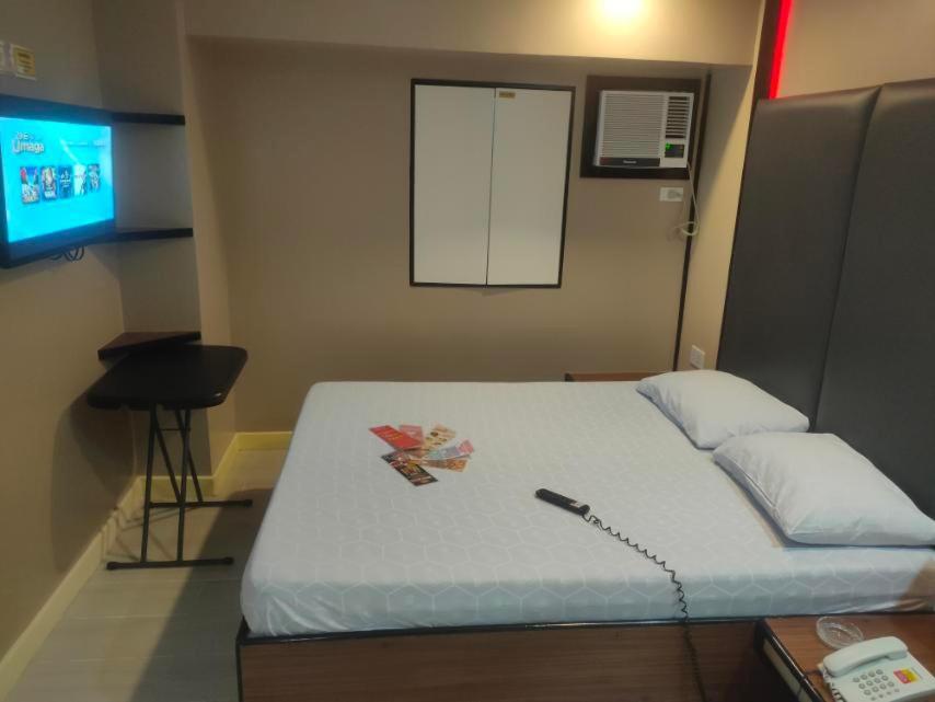 Hotel Sogo Macapagal Paranaque City Bagian luar foto