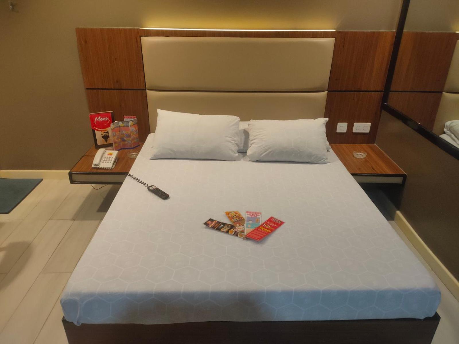 Hotel Sogo Macapagal Paranaque City Bagian luar foto