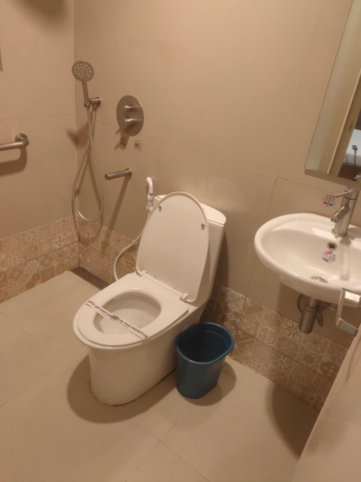 Hotel Sogo Macapagal Paranaque City Bagian luar foto