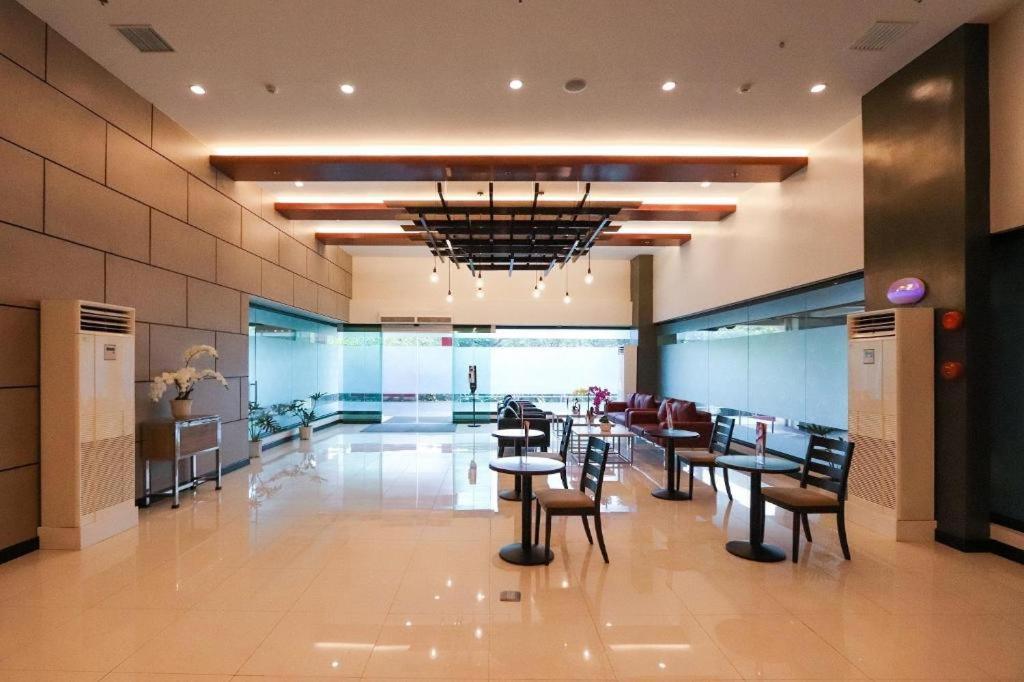 Hotel Sogo Macapagal Paranaque City Bagian luar foto
